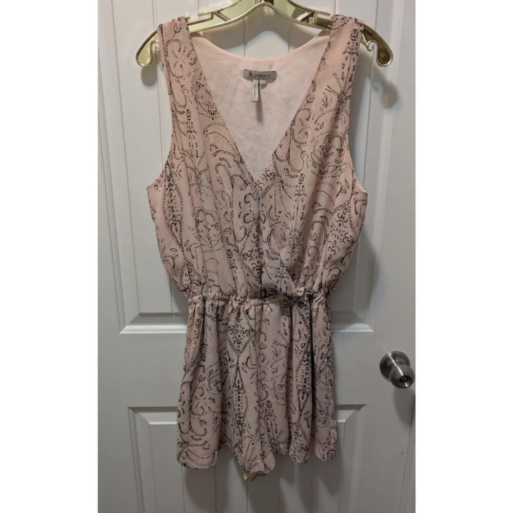 BCBGeneration Pink Paisley V-Neck Romper Women's L Travel Summer Vacation